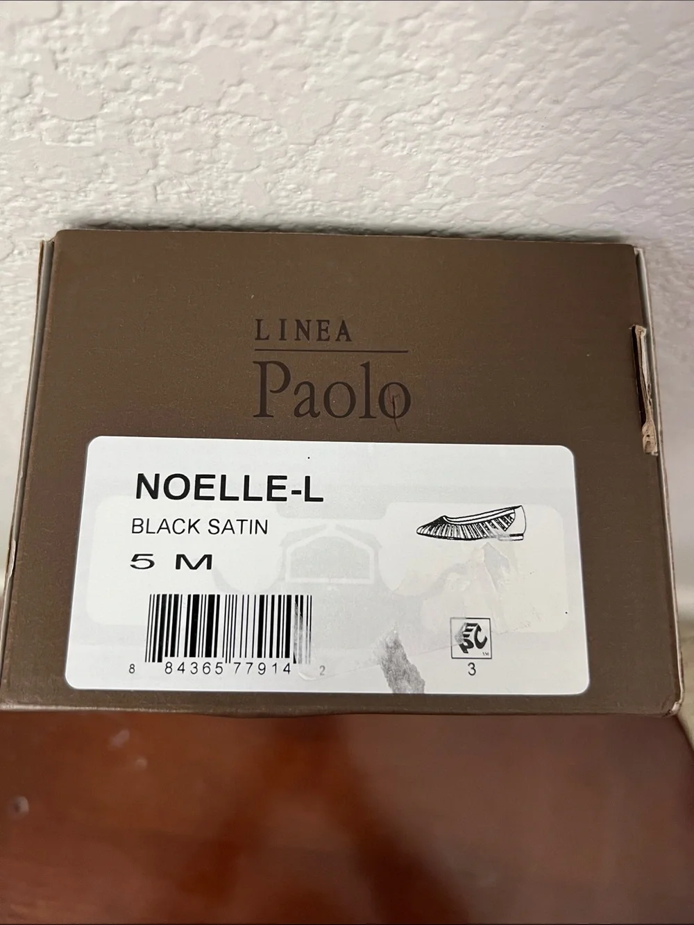 Linea Paolo Noelle Black Satin Crystal Embellished Flat Dress Shoe Size 5